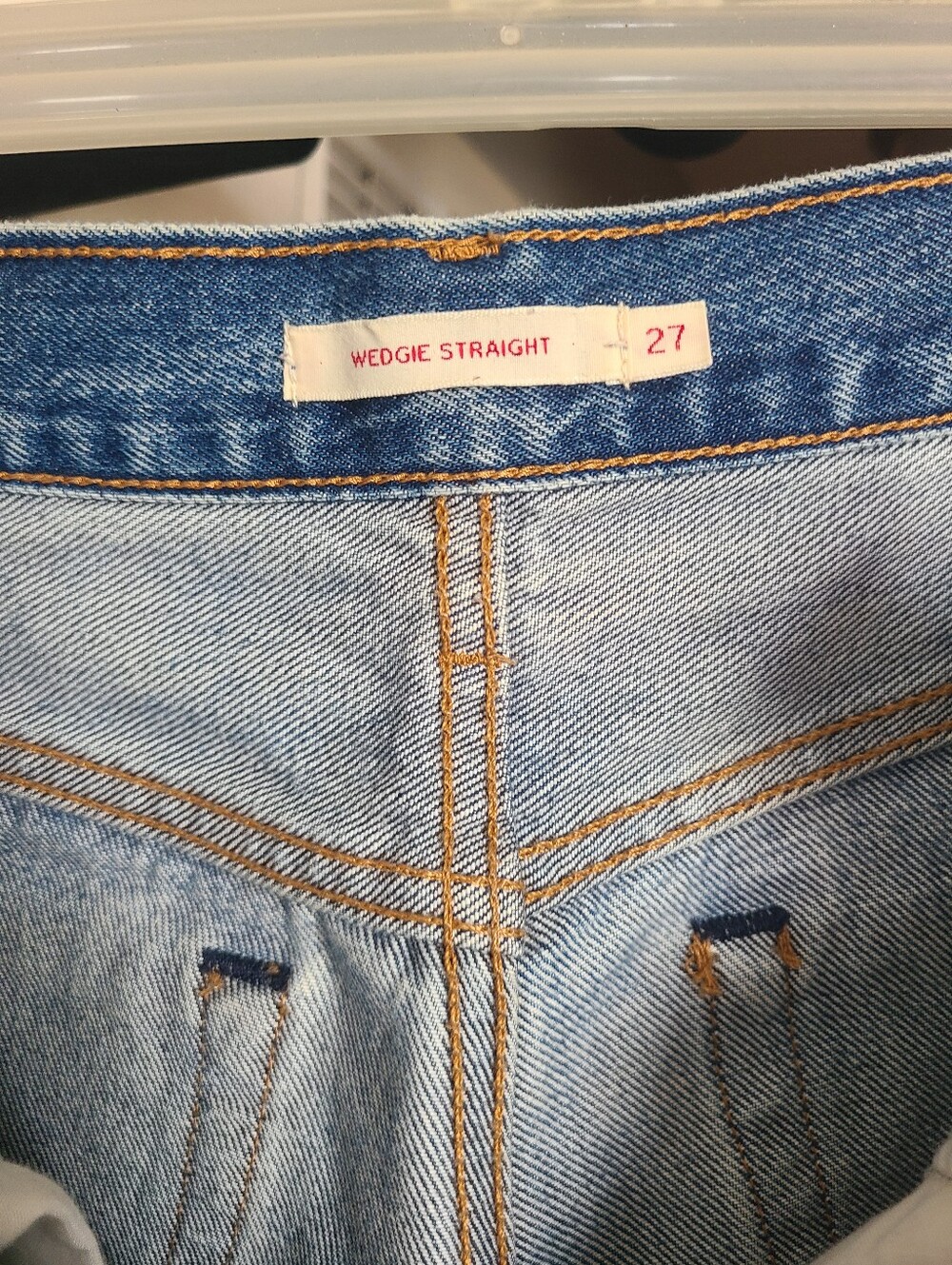 Levi's Classic Light Wash Denim Jeans - Picture 3 of 6